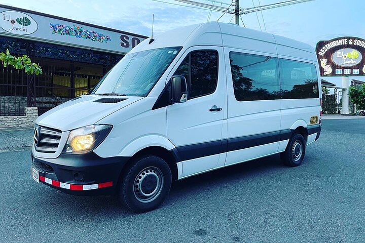 Private Shuttle from Manuel Antonio to Monteverde  - Photo 1 of 11